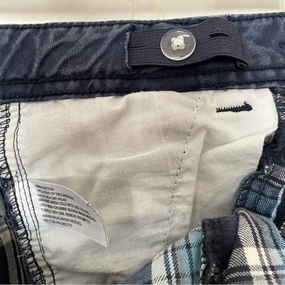 Boys blue plaid cargo shorts with adjustable waistband - Picture 3 of 3